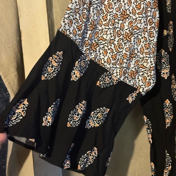 Plus Size Susan Graver Tunic Top - Picture 3 of 6